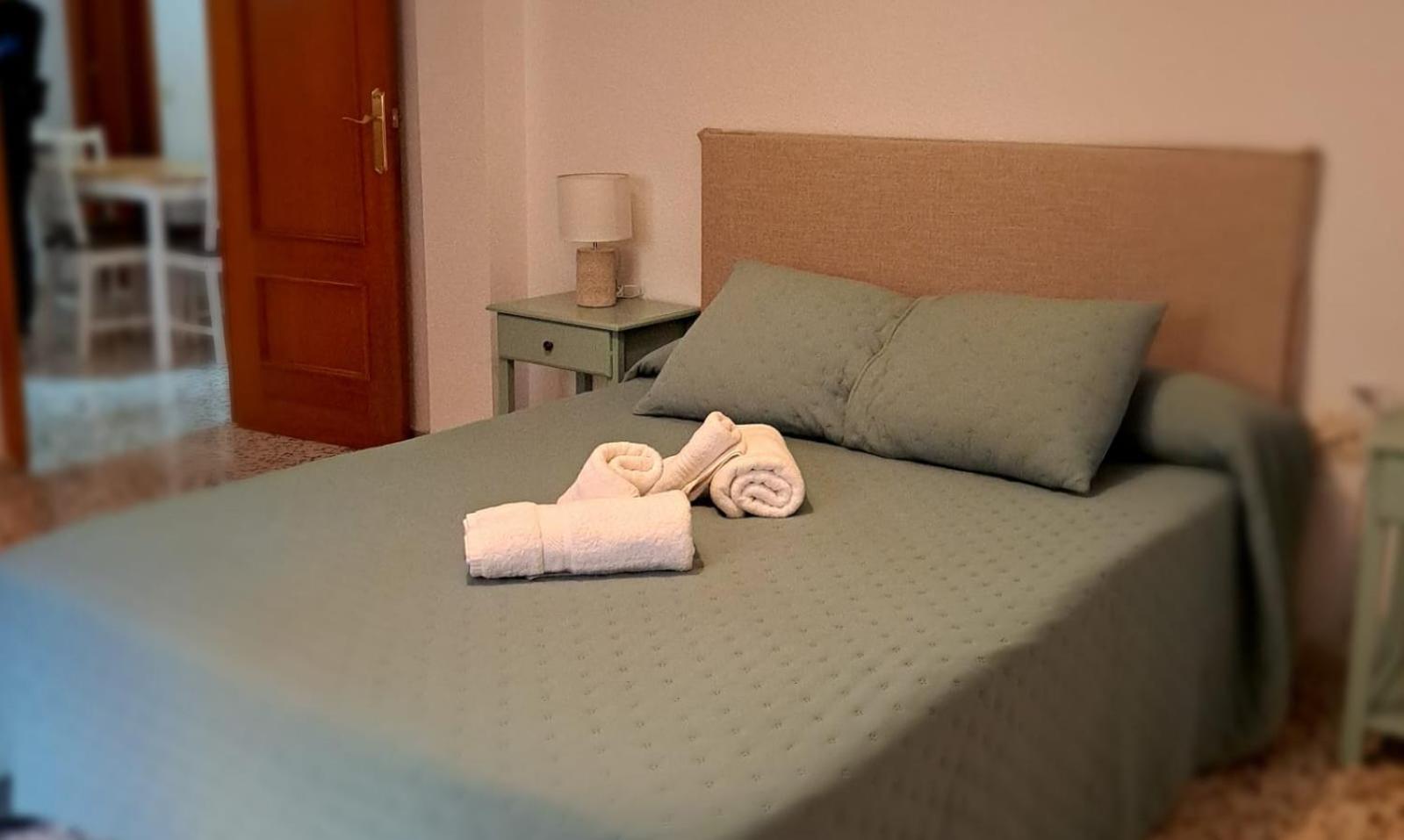 Alhondiga 16 Apartamentos Baza Exteriör bild